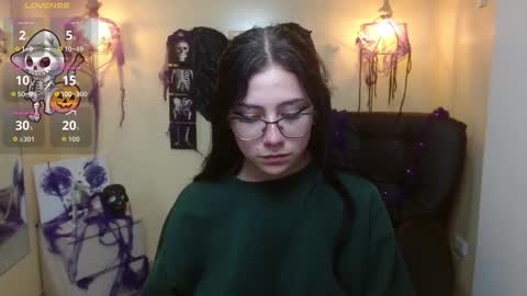 Kimberly online show from October 27, 1:00 pm