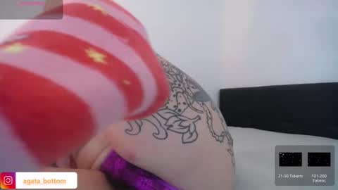 Snapshot of agata_bolton chatting on September 24, 9:43 pm Agata online show from September 24, 9:43 pm