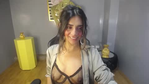 Snapshot of agatha_brooks_t chatting on September 30, 12:37 pm AGATHA online show from September 30, 12:37 pm