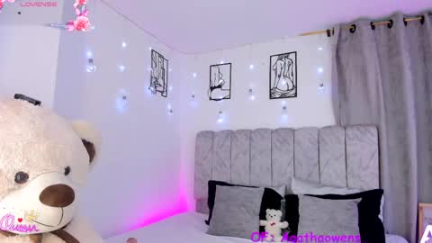 Agatha Owens online show from April 20, 11:30 pm