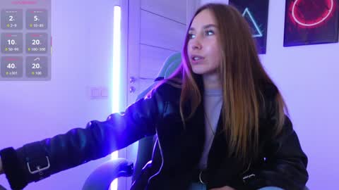 Agelina Lilly Laura online show from September 25, 2:46 pm