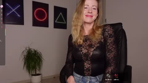 Agelina Lilly Laura online show from March 1, 6:57 am