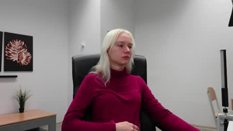 Agelina Lilly Laura online show from September 20, 5:54 am