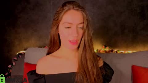 agnes wells online show from November 30, 10:33 am