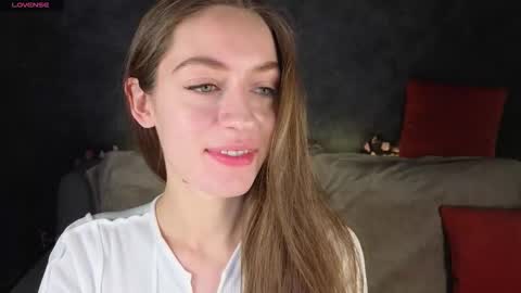 agnes wells online show from December 19, 9:27 am