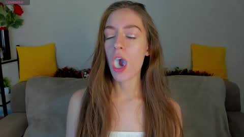 agnes wells online show from January 7, 9:36 am