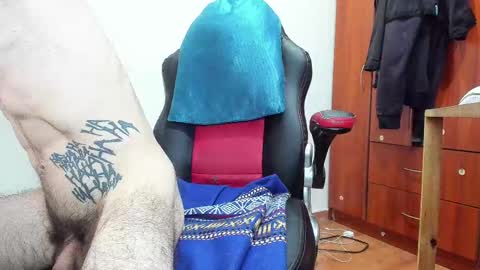 Snapshot of aguslover chatting on October 12, 6:43 pm Agustin online show from October 12, 6:43 pm