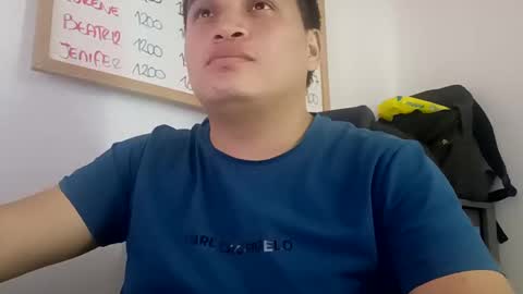 Snapshot of ahntony__69 chatting on October 19, 4:39 am ahntony  69 online show from October 19, 4:39 am