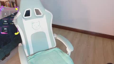 Ahvi Ebony online show from March 1, 1:48 pm