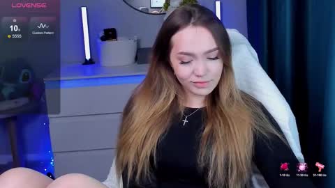 ai__girl online show from October 19, 2:00 pm