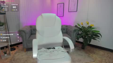 AIDA ADAMS online show from February 26, 11:30 pm