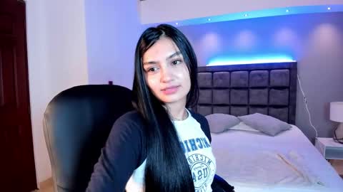 aidajoness online show from March 14, 1:04 pm