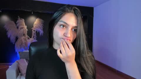 aidajoness online show from November 18, 12:30 pm