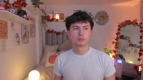 A H  online show from October 19, 12:37 am