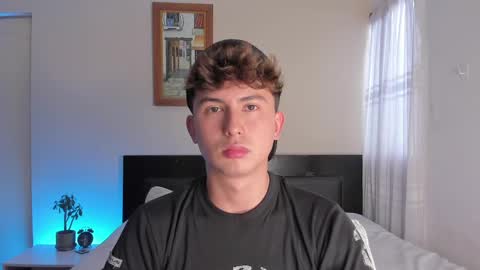 A H  online show from December 22, 10:04 pm