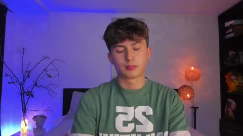 A H  online show from February 21, 1:33 am