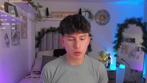 A H  online show from December 5, 11:56 pm