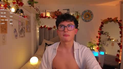 A H  online show from October 12, 12:25 am