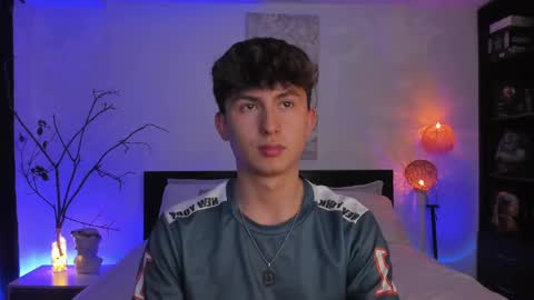 A H  online show from February 27, 3:40 am