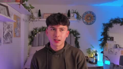 A H  online show from December 4, 1:49 am