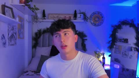 A H  online show from December 20, 1:34 am