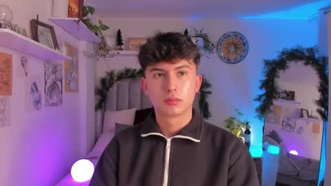 A H  online show from November 29, 10:28 pm