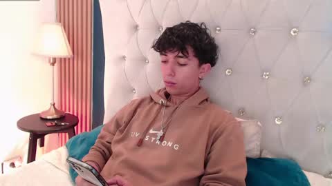 Aiden online show from June 5, 1:05 pm
