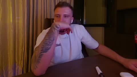 Aiden online show from November 9, 8:33 pm