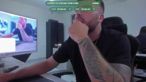 Aiden online show from October 2, 9:24 pm