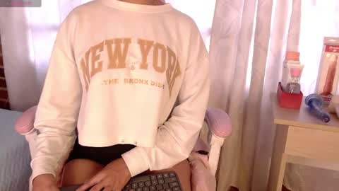 Ailyn online show from June 26, 9:53 pm