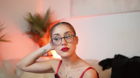  Aileen  online show from October 29, 7:58 pm