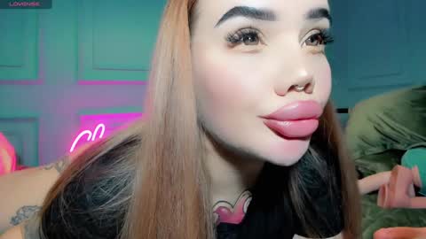 Aira online show from December 30, 3:34 pm