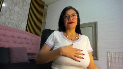 aisha__cambell online show from February 17, 11:31 am