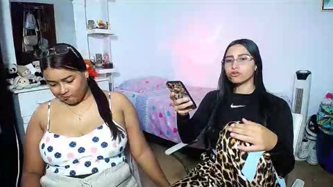 aisha_stacey0410 online show from February 21, 4:54 pm