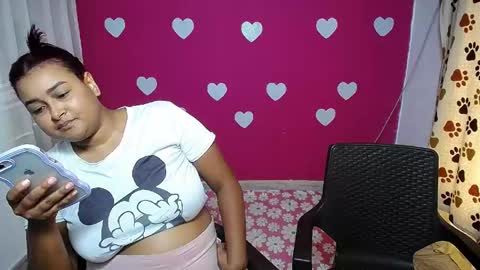 aisha_stacey0410 online show from April 13, 4:55 pm
