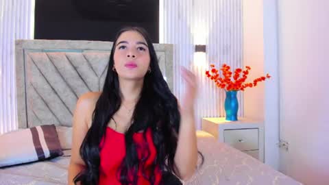 Aisha Stones online show from July 25, 12:14 pm