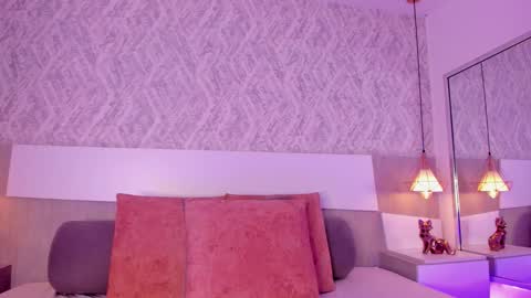 Aisha online show from December 15, 2:18 am