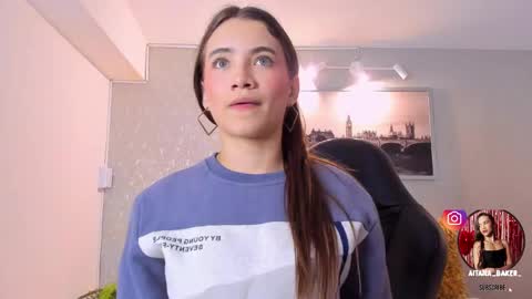 Snapshot of aitana_baker_ chatting on September 16, 4:04 am little aitana  online show from September 16, 4:04 am