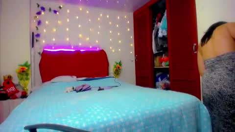 Akai Kraz  online show from December 18, 5:47 am