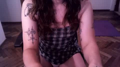 Veronica Akame 3 online show from November 13, 7:00 am