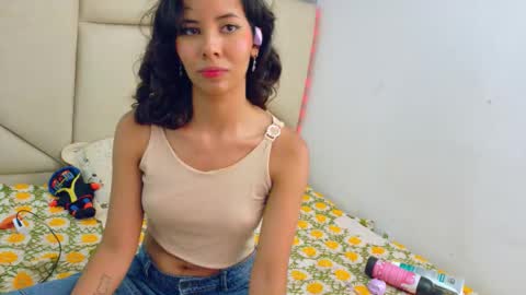 A K A N E  U W U online show from October 30, 6:08 pm