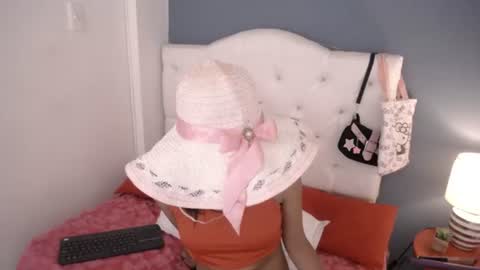 A K A N E  U W U online show from July 20, 4:04 am