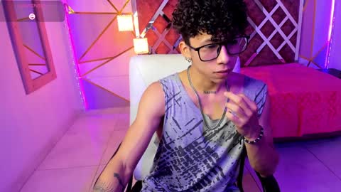 Snapshot of akazaboy chatting on January 29, 4:05 am akazaboy online show from January 29, 4:05 am