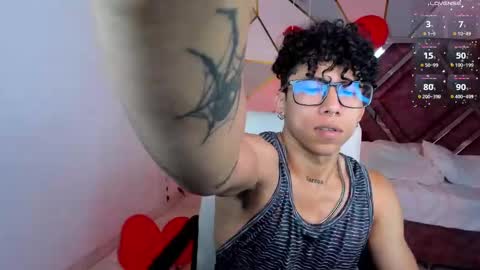 Snapshot of akazaboy chatting on February 27, 4:57 am akazaboy online show from February 27, 4:57 am