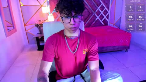 Snapshot of akazaboy chatting on March 4, 4:17 am akazaboy online show from March 4, 4:17 am