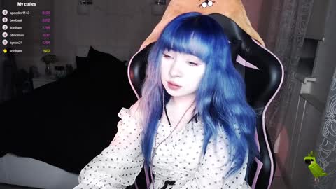 akirahartyx online show from January 26, 3:03 pm