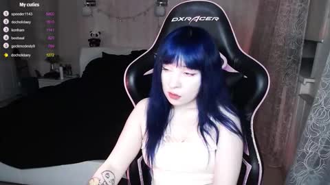 akirahartyx online show from October 25, 3:12 pm