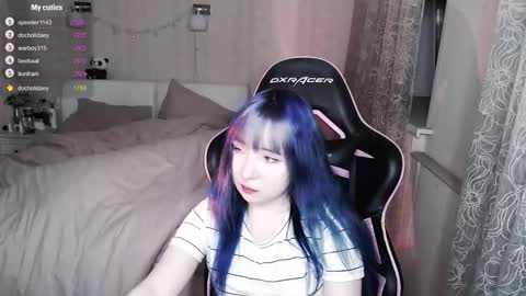 akirahartyx online show from March 15, 4:21 pm