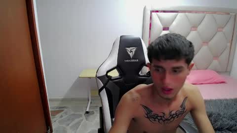 Akyra latin online show from April 18, 6:37 am