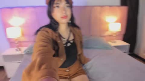 alahia_hank online show from October 7, 6:15 pm